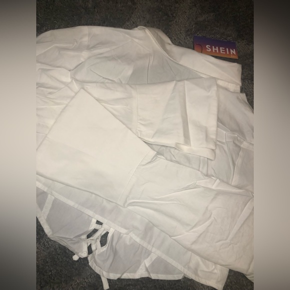 ALL WHITE SHEIN FRONT CUT OUT CROP TOP - Picture 5 of 6